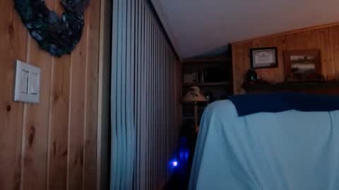 Snapshot of horsebigballs chatting on 02-10-25, 02:52 horsebigballs online show from 02-10-25, 02:52