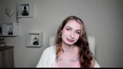 NINA online show from 10-27-25, 06:50