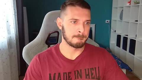 hot_cap_77 online show from 11-09-25, 12:14