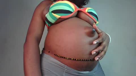 Snapshot of hot_choccoolate chatting on 07-28-26, 04:39 Zarah online show from 07-28-26, 04:39