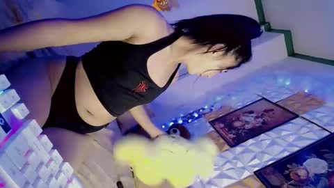 its me CLAUDIA online show from 02-13-25, 03:29