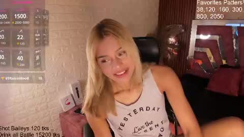 Snapshot of hot_cupid01 chatting on 07-04-26, 10:43 Valery online show from 07-04-26, 10:43