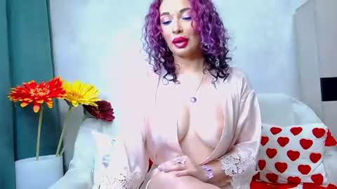 Snapshot of hot_darina chatting on 06-13-26, 04:10 Darina online show from 06-13-26, 04:10
