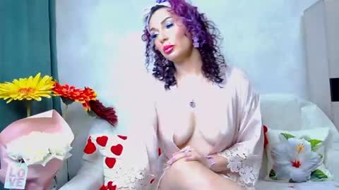 Snapshot of hot_darina chatting on 07-19-26, 02:59 Darina online show from 07-19-26, 02:59