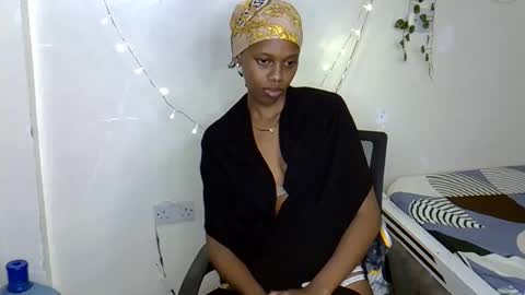 Snapshot of hot_dayne chatting on 11-27-25, 02:57 hot_dayne online show from 11-27-25, 02:57