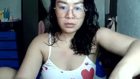 hot_emma1112 online show from 07-13-26, 01:41