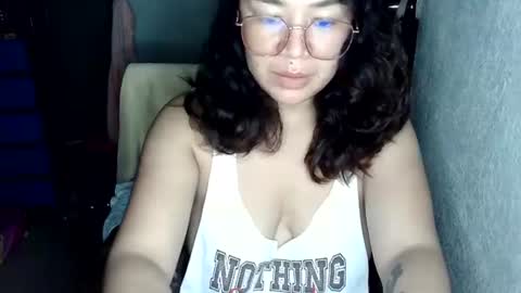 hot_emma1112 online show from 07-14-26, 11:49