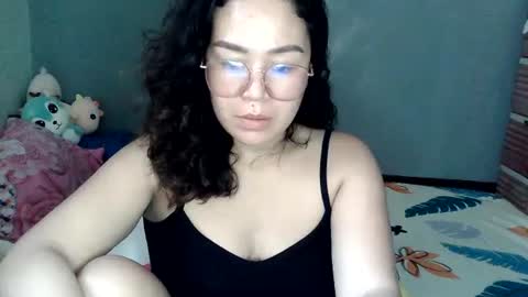 hot_emma1112 online show from 07-19-26, 01:42