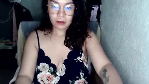 hot_emma1112 online show from 07-20-26, 12:40