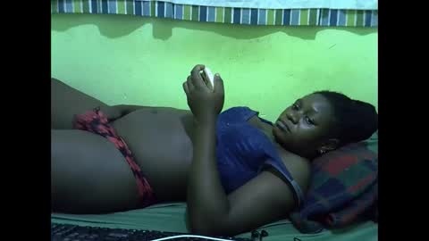Snapshot of hot_girlly chatting on 03-17-26, 07:06 hot_girlly online show from 03-17-26, 07:06