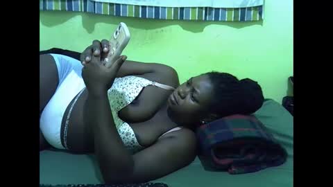 Snapshot of hot_girlly chatting on 03-20-26, 02:27 hot_girlly online show from 03-20-26, 02:27