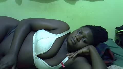 Snapshot of hot_girlly chatting on 03-23-26, 05:39 hot_girlly online show from 03-23-26, 05:39
