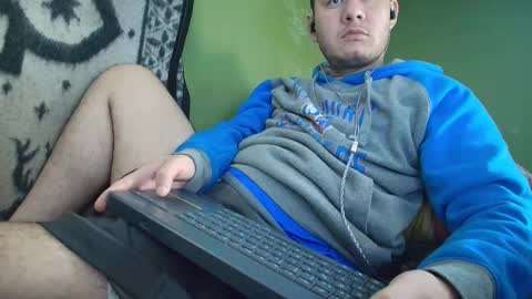 hot_guy36 online show from 12-19-25, 03:52