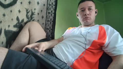 hot_guy36 online show from 06-08-26, 03:01