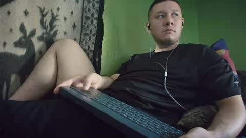 Snapshot of hot_guy36 chatting on 07-09-26, 04:11 hot_guy36 online show from 07-09-26, 04:11