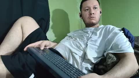 Snapshot of hot_guy36 chatting on 07-26-26, 04:14 hot_guy36 online show from 07-26-26, 04:14