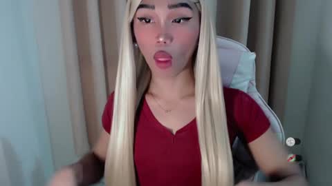 Khianna online show from 07-12-26, 03:03