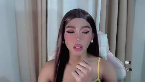 Khianna online show from 07-19-26, 01:59