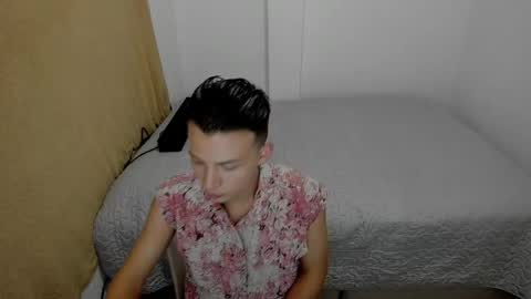 Snapshot of hot_latin_temptation chatting on 04-01-26, 02:23 Alejandro online show from 04-01-26, 02:23