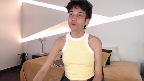 Snapshot of hot_little_bunny chatting on 02-04-25, 09:20 Alana online show from 02-04-25, 09:20