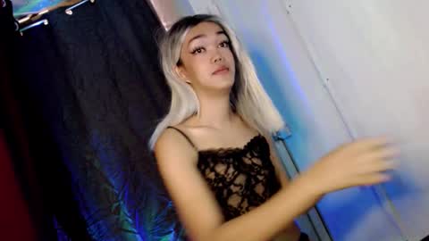 hot_moma69 online show from 03-21-26, 02:05