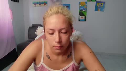 Mia online show from 03-02-26, 03:19