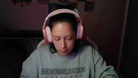 Mia online show from 06-13-26, 04:38