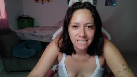 Mia online show from 07-15-26, 03:06