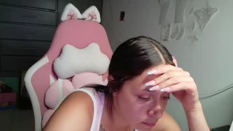 Mia online show from 07-28-26, 12:07