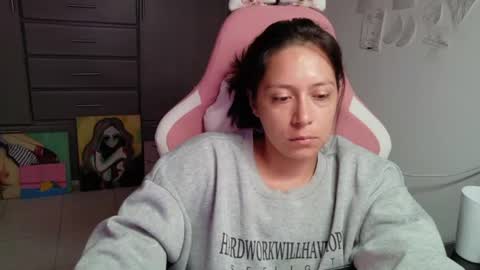 Mia online show from 07-29-26, 02:15