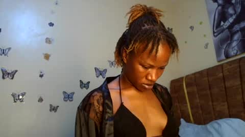 hot petite100 online show from 06-19-26, 07:45