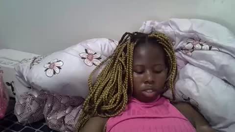 Snapshot of hot_petra2 chatting on 04-19-26, 12:33 Daddys doll online show from 04-19-26, 12:33