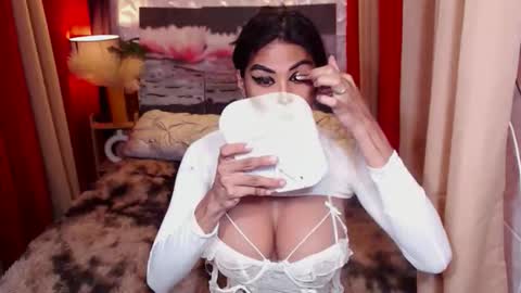 Julli Anna online show from 11-08-25, 10:04