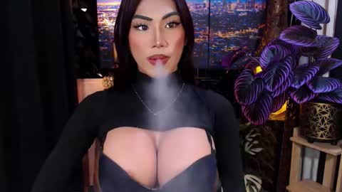 Julli Anna online show from 12-05-25, 10:24