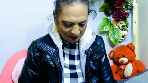 hot queen online show from 06-16-26, 05:32