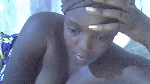 RAYLAH online show from 04-17-26, 05:05