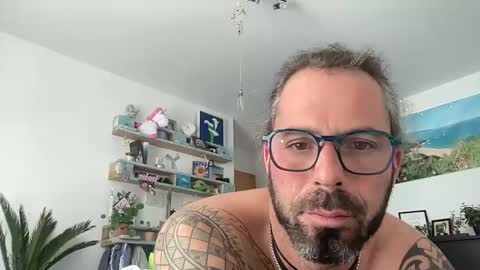 Snapshot of hot_sex83 chatting on 12-23-24, 12:30 letmedoo2 online show from 12-23-24, 12:30