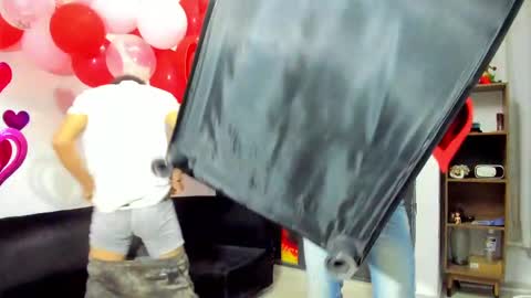 Snapshot of hot_sexmature chatting on 02-14-25, 10:49 Vanesa Oliver and Andrew online show from 02-14-25, 10:49