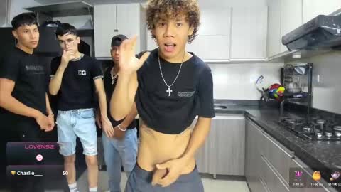 Snapshot of hot_sexmature chatting on 10-07-25, 11:35 Vanesa Oliver and Andrew online show from 10-07-25, 11:35