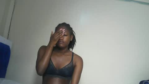 Snapshot of hot_sexxxy_girl chatting on 07-13-26, 01:52 Milly online show from 07-13-26, 01:52