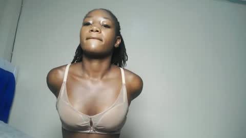 Snapshot of hot_sexxxy_girl chatting on 07-16-26, 03:12 Milly online show from 07-16-26, 03:12
