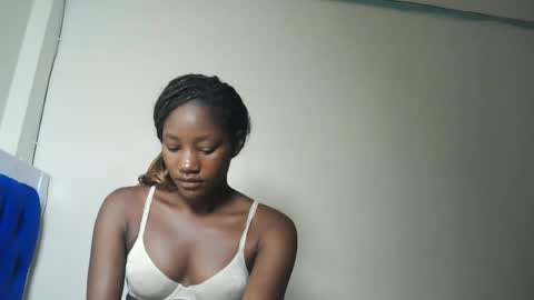 Snapshot of hot_sexxxy_girl chatting on 08-02-26, 03:05 Milly online show from 08-02-26, 03:05