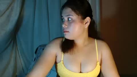 Snapshot of hot_sexy_mira chatting on 05-06-26, 12:41 mira online show from 05-06-26, 12:41