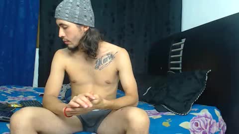 Hot Sharks   online show from 11-16-25, 04:07