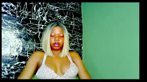 Stella online show from 12-23-24, 01:08