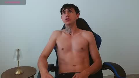Snapshot of hot_teo1 chatting on 06-10-26, 02:12 M A T E O online show from 06-10-26, 02:12