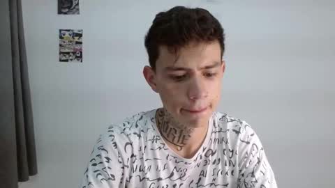 Snapshot of hot_teo_ chatting on 12-01-25, 11:15 Mateo online show from 12-01-25, 11:15