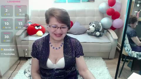 Snapshot of hot_woman04 chatting on 04-03-26, 06:39 Sofia online show from 04-03-26, 06:39