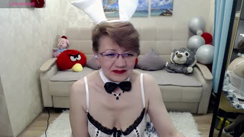 Snapshot of hot_woman04 chatting on 04-06-26, 08:21 Sofia online show from 04-06-26, 08:21