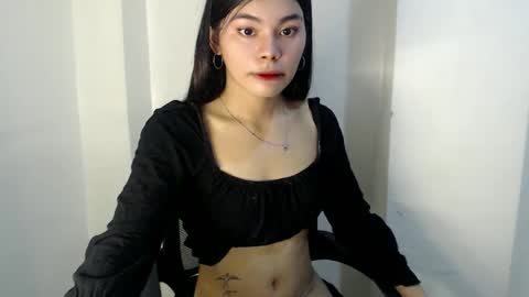 Snapshot of hot_yanna143 chatting on 06-05-26, 10:10 Yanna online show from 06-05-26, 10:10